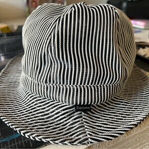 SUPREME stripe mesh bell hat